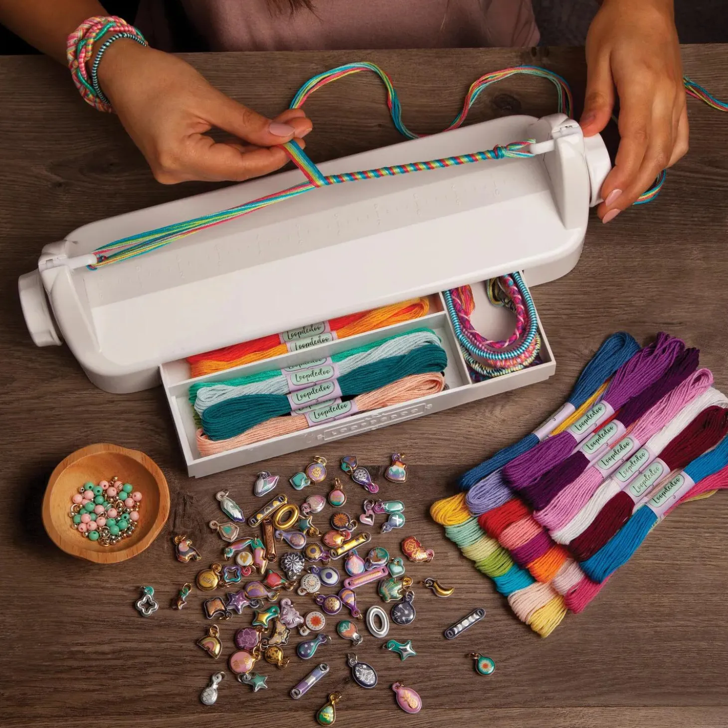 Deluxe Loopdedoo Friendship Bracelet Kit