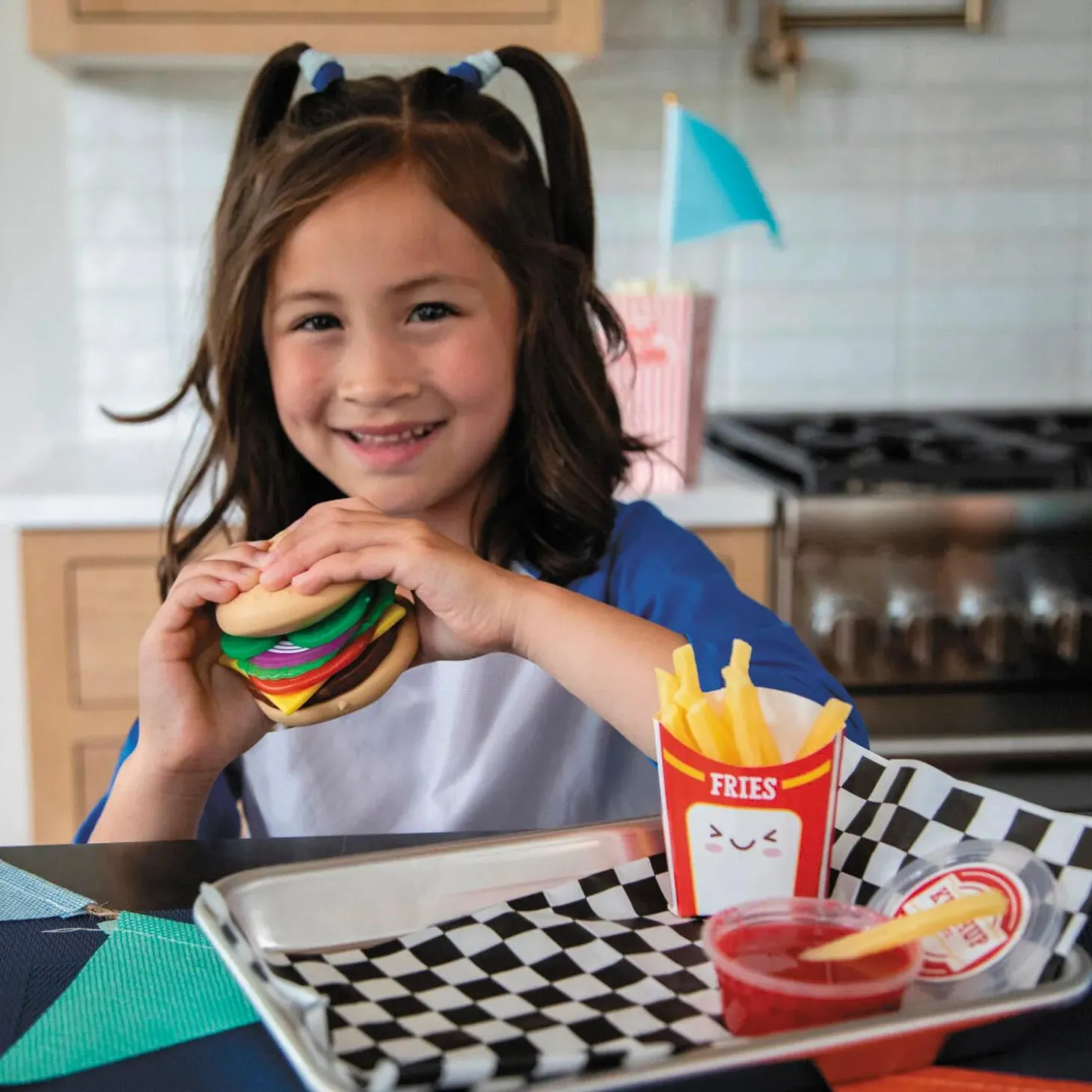 Foodie Fidgets Fan Foods: Squishy Burger Basket with 19 Tactile Sensory Pieces & Slime