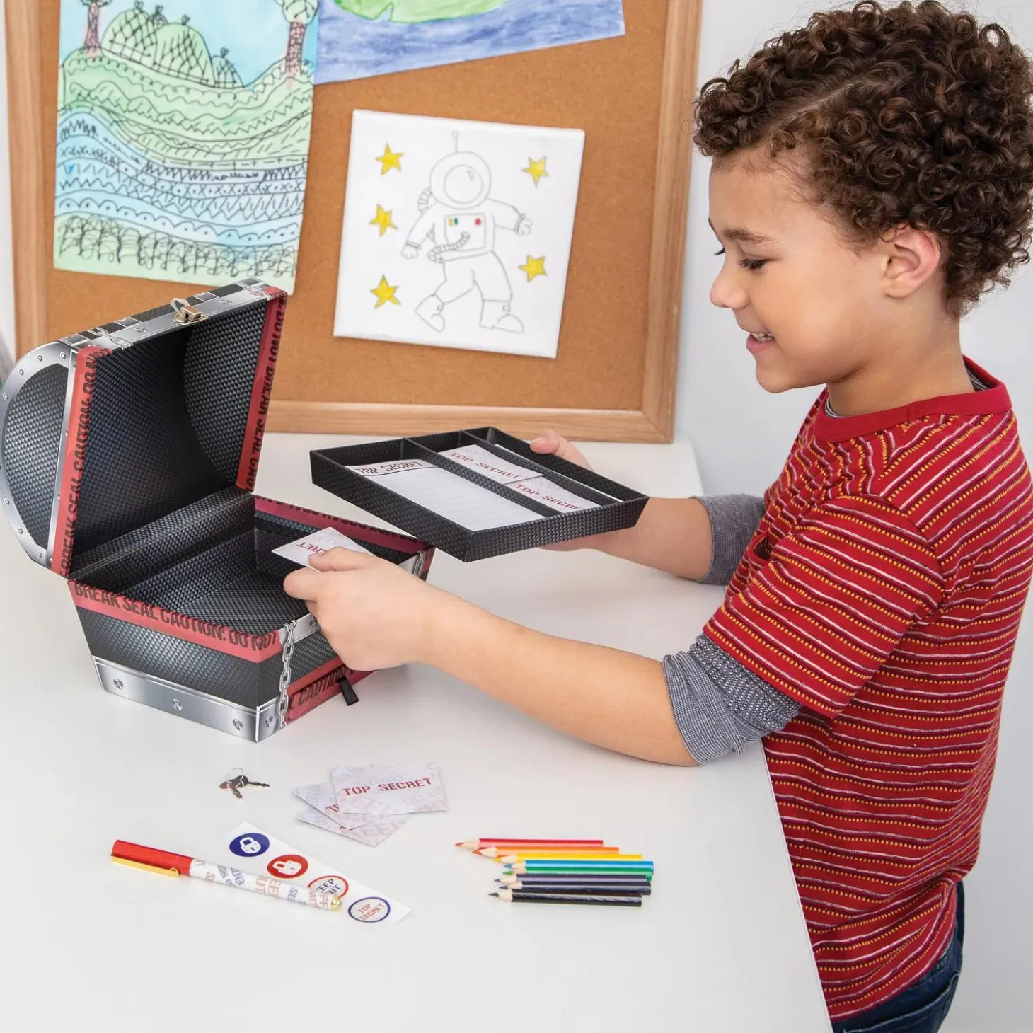 Keep Out Stationery Treasure Box Set