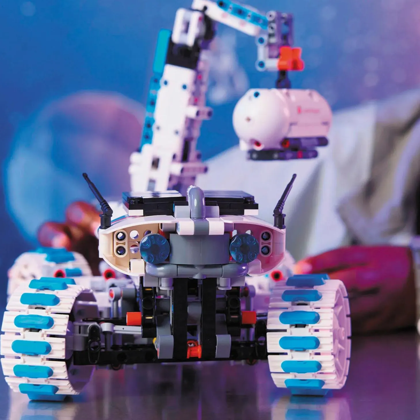 LEGO® Technic Lunar Outpost Moon Rover Space Vehicle 42211